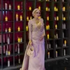 Putri Isnari cantik awet muda