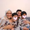 tarawih pertama selebriti, seleb tarawih, puasa selebriti