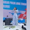Momen Yeni Inka di Acara HUT Bhayangkara 79