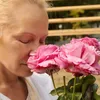 Pamela Anderson Kini Memilih Jadi Petani di Desa