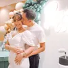 Ayu Dewi dan Regi Datau