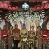 Nassar pakai batik di resepsi anak Soimah