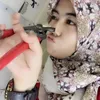 Neni Anggraeni - hijaber teknisi pesawat