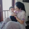Krisdayanti Momong Baby Ameena