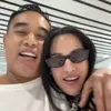 Ardi Bakrie rangkul Nia Ramadhani