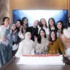 Nia Ramadhani di depan kue ultah