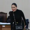 Nikita mirzani nggak mau terlihat sedih di pengadilan