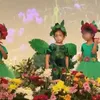 Issa tampil di sekolahnya