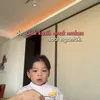 Nikita Willy makan di meja makan
