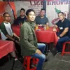 seleb makan di warung, seleb makan minum di warung