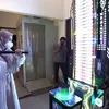 Irwansyah dan Zaskia Sungkar main arcade