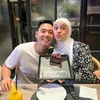 Nycta Gina dan Kinos Rayakan Ulang Tahun Pernikahan ke-