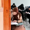 Oki Setiana Dewi serius