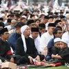 Opick berdoa dengan khusyuk
