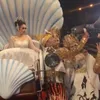 Syahrini naik kereta kencana