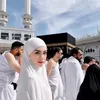 Potret Celine Evangelista di Tanah Suci