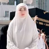 Potret Celine Evangelista di Tanah Suci