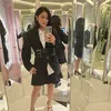 Dian Sastro mirror selfie Android