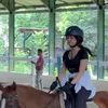 Putri Isnari