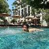 Cha Eun Woo Berenang di Bangkok