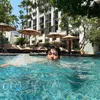 Cha Eun Woo Berenang di Bangkok