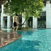Cha Eun Woo Berenang di Bangkok