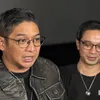 Pasha Ungu berambut pendek