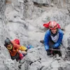 seleb yang suka naik gunung, seleb pemberani