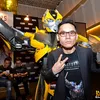 pendidikan selebriti, selebriti yang berkuliah, selebriti yang punya gelar sarjana hukum