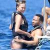 Liburan John Legend &amp; Chrissy Teigen