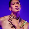 Pemotretan Dimas Beck Topless dan Pamer Abs