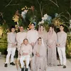 El Rumi foto bareng Maia dan Irwan