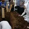 Ibu Ayu Dewi Meninggal Dunia