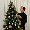 Foto-Foto Cha Eun Woo Dengan Suasana Natal