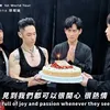 Vic Chou berdoa
