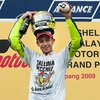 Terbukti, Rossi bisa meraih 5 kali juara dunia kelas MotoGP bersama Yamaha. Dengan torehan total 9 Kali Juara Dunia, yakni 1 kali di kelas 125cc, 1 kali di kelas 250cc, 2 kali bersama Honda Repsol di kelas 500cc, dan sisanya bersama Tim Yamaha. 