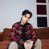 Vidi Aldiano Pakai Kemeja Flanel