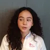 Sahila Hisyam Melirik ke Samping