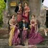 Pesona Antonio Blanco Jr Pakai Baju Adat Bali
