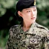 Kim Ji Won Rambut Pendek