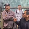 Virgoun Tersenyum di Depan Awak Media