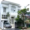 Rumah mewah Regina Andriane Saputri