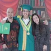seleb lulus sekolah, seleb kelulusan sekolah, foto seleb lulus sekolah