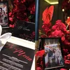 Dihiasi foto mesra mereka di meja