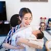 Aaliyah Jenguk Bayi Anak Shandy Juragan