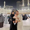 Aaliyah Massaid dan Thariq umrah bertiga