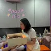 Tiup Lilin di Dua Kue Ulang Tahun