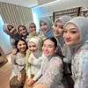 Potret selfie Amanda Manopo jadi bridesmaid