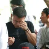 Anang Hermansyah Menangis di Pemakaman Bunda Iffet