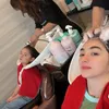 Angel Karamoy dan Angelina di salon